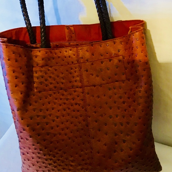 Textured Pocketbook - Picture 2 of 8